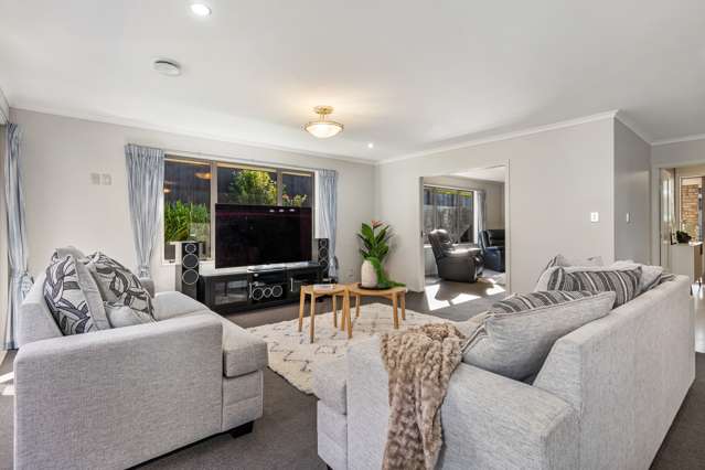 19 Galea Grove Kelvin Grove_4