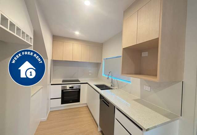 Three bedroom modern house in Pakuranga Heights!