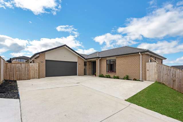 BRICK & TILE 5 BEDROOM IN POKENO