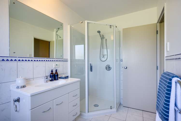 11 The Croft Havelock North_12