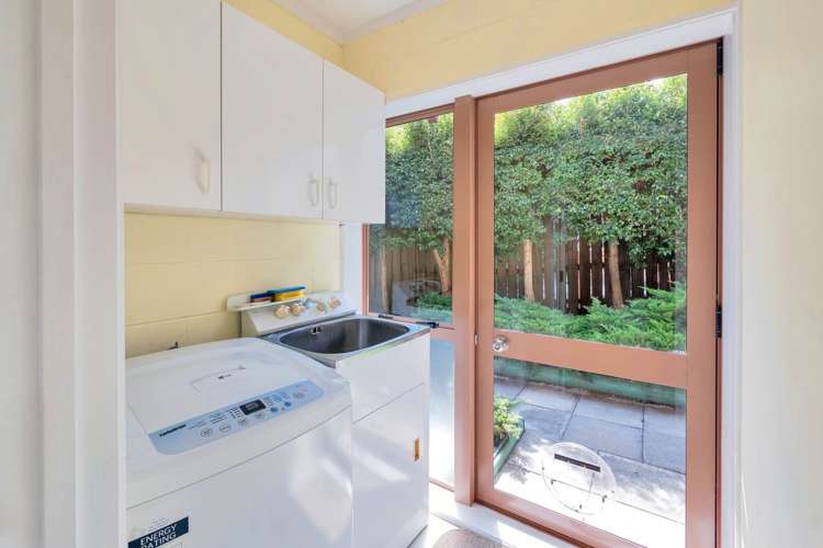 9 Bamfield Place Hillsborough_17