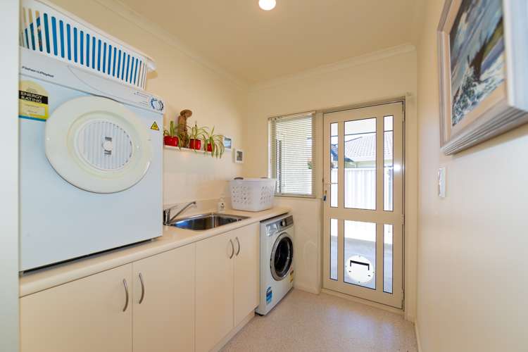 33 Kensington Drive Taradale_15