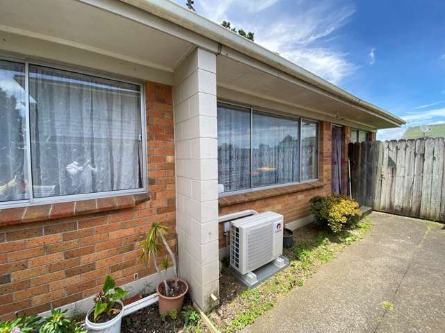 Beautiful 2 Bedroom Papatoetoe Unit - Top Location