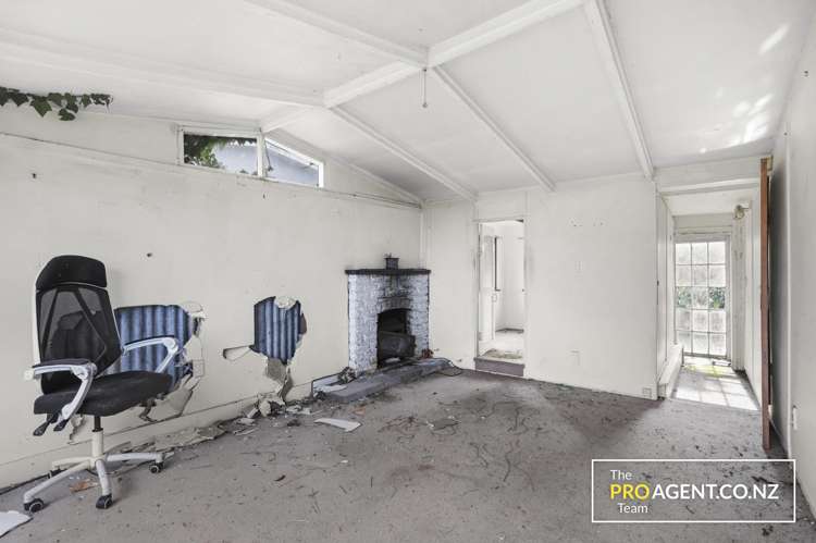 77 Tane Road Laingholm_7