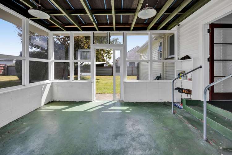 2 Acourt Street Hawera_19