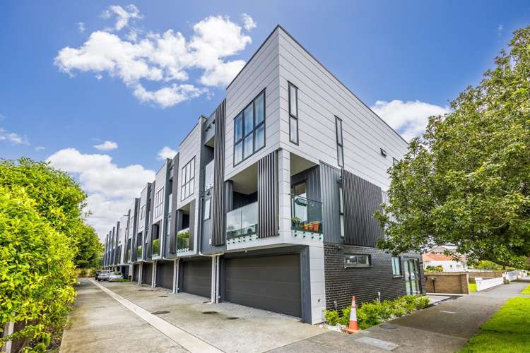 4/12 King Edward Avenue Epsom_3