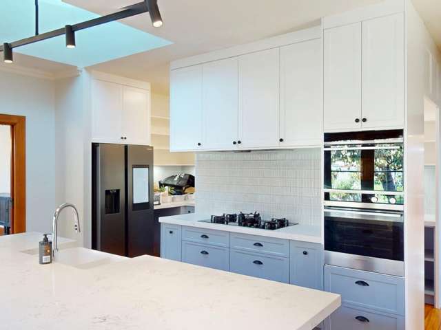 10 St Johns Avenue 10930_1