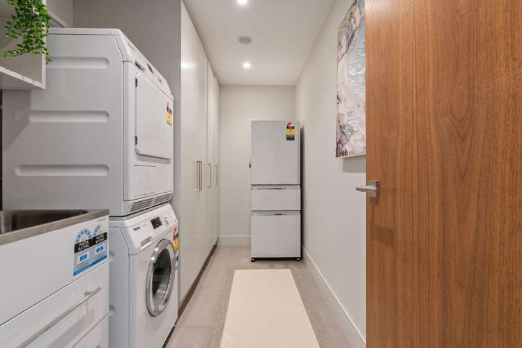 3B/1 Clyde Quay Wharf Te Aro_36