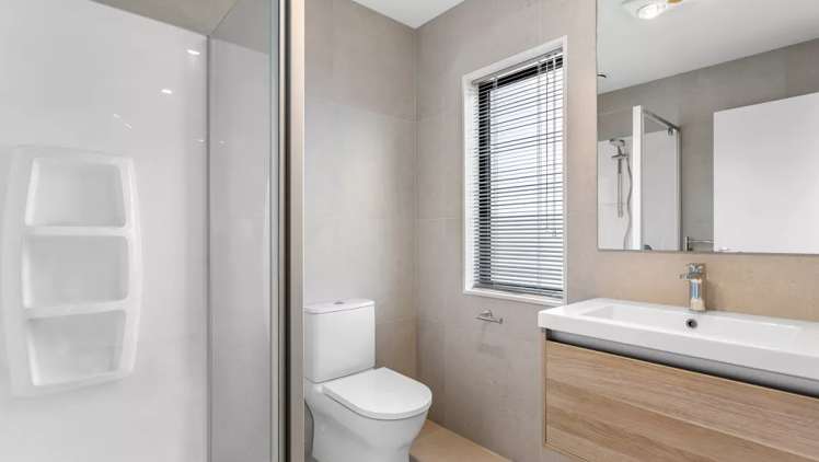 23 ADLAM LANE "WAIATA SHORES" Takanini_14