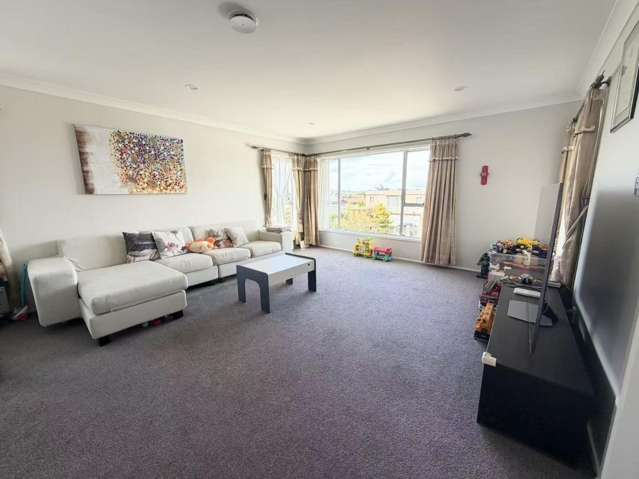 13 Luton Ave Sunnyhills_3