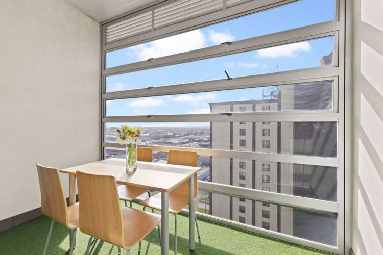 1102/17 Amersham Way Manukau_5