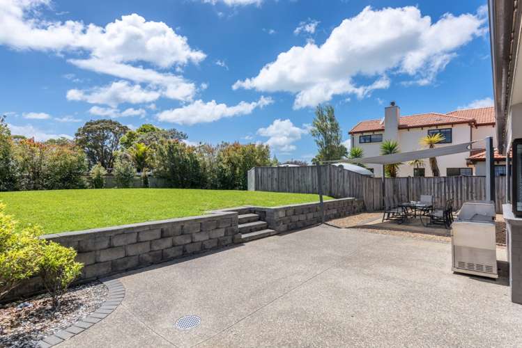 1 Pine Harbour Parade Beachlands_0