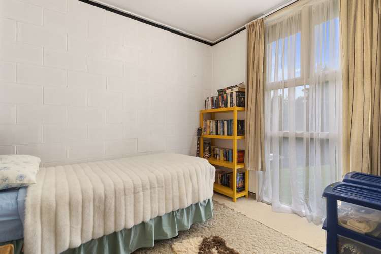 44 Sheridan Drive New Lynn_16