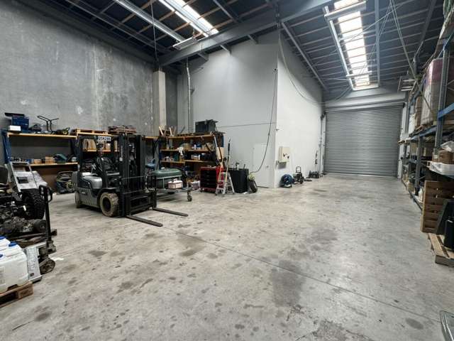 8/19 William Lewis Drive Sockburn_2