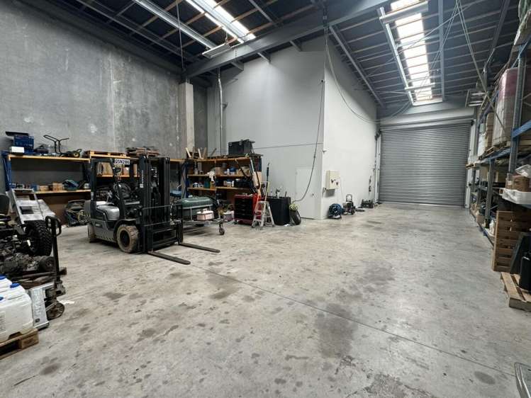 8/19 William Lewis Drive Sockburn_2