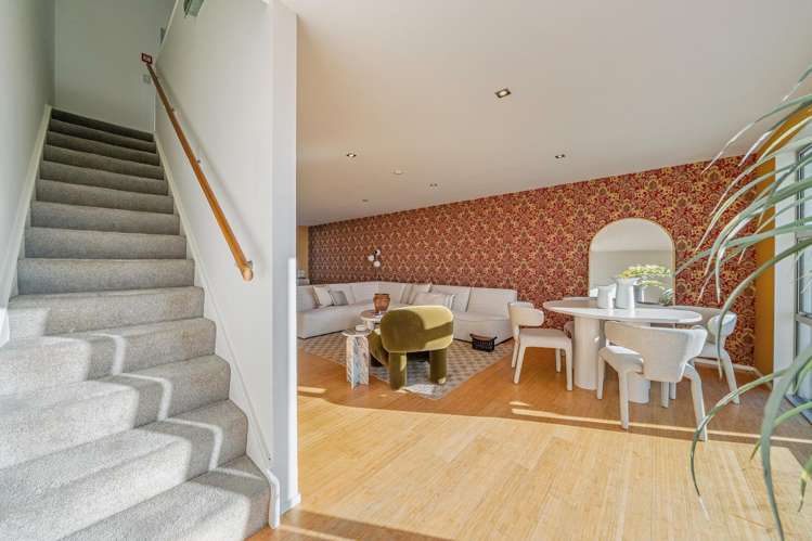 70 Saddleback Grove Karori_1