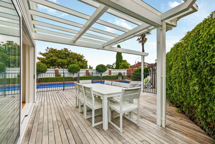 22 Marine Parade Herne Bay_25