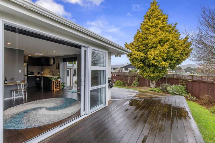1 Harvard Grove Totara Park_8