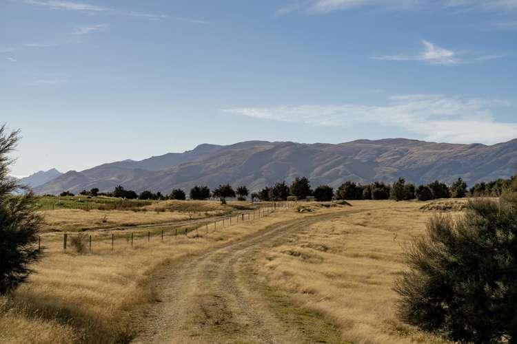 242 Pukerangi Drive Wanaka Surrounds_13