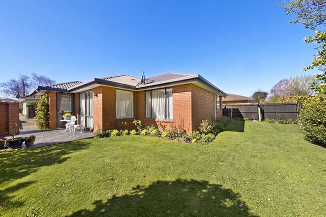 2/137 Harewood Road Papanui_1