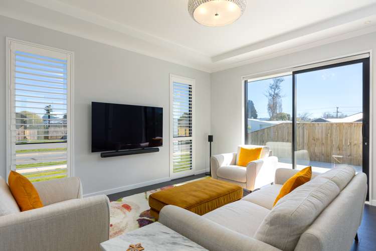 3 Caproni Road Burleigh_12