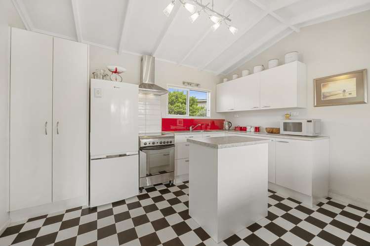 2 Palmer Place Taieri Mouth_9