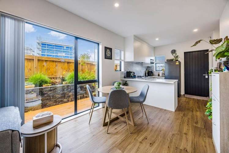 39 Hearth Street Flat Bush_8