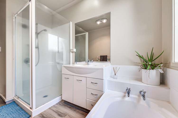 19 Nobleman Place Hamilton East_10