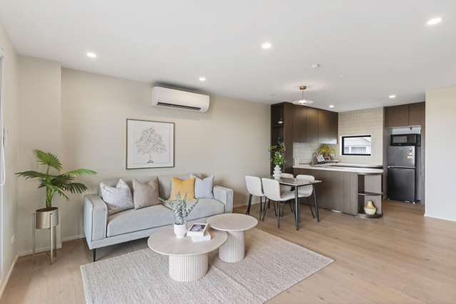 Lot 5 must sell – Auction calling