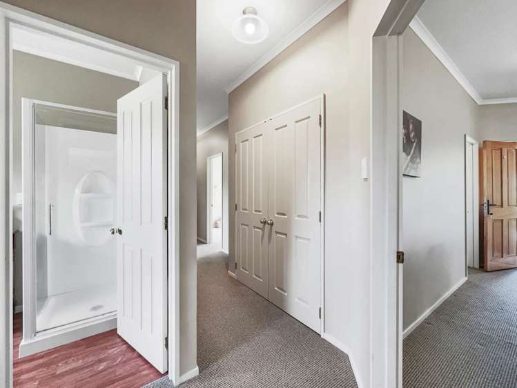 20 Paraekaretu Street Hunterville_22