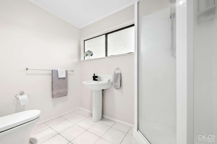 17 King Charles Drive Kingsley Heights_15