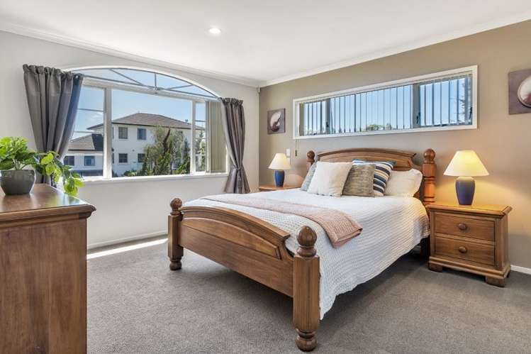 4 Baverton Drive Flat Bush_11