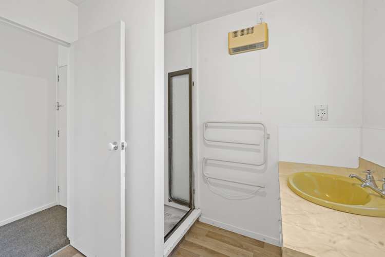 1/10 Cardiff Avenue Somerfield_13