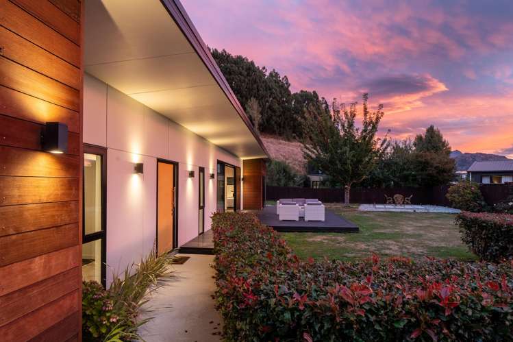 72 Risinghurst Terrace Lower Shotover_15