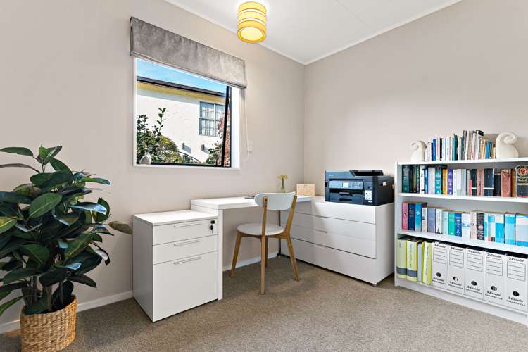 8 Cobham Place Solway_12