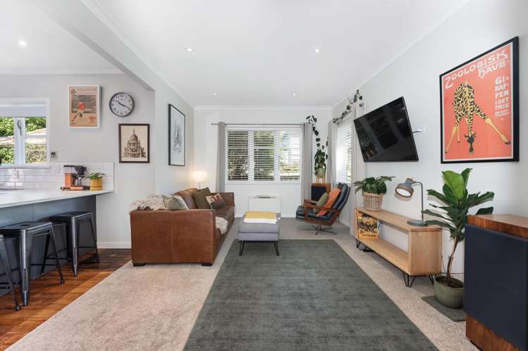 544 Broadway Strathmore Park_5