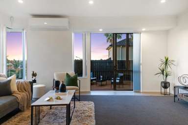 1/40 Jane Eyre Drive_3