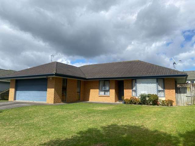 Spacious 3-Bedroom Brick & Tile Home – Great L...