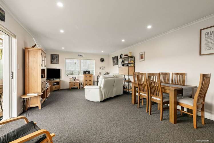 57/8 Village Place Tuakau_11