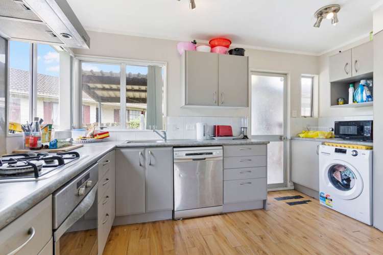 21 Oreti Place Clover Park_8