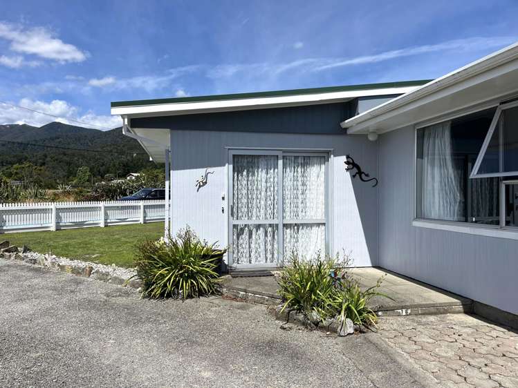 2 Stewart Street Waimangaroa_3
