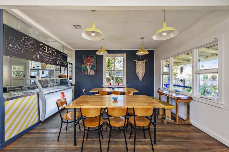 5672 West Coast Road Springfield_8