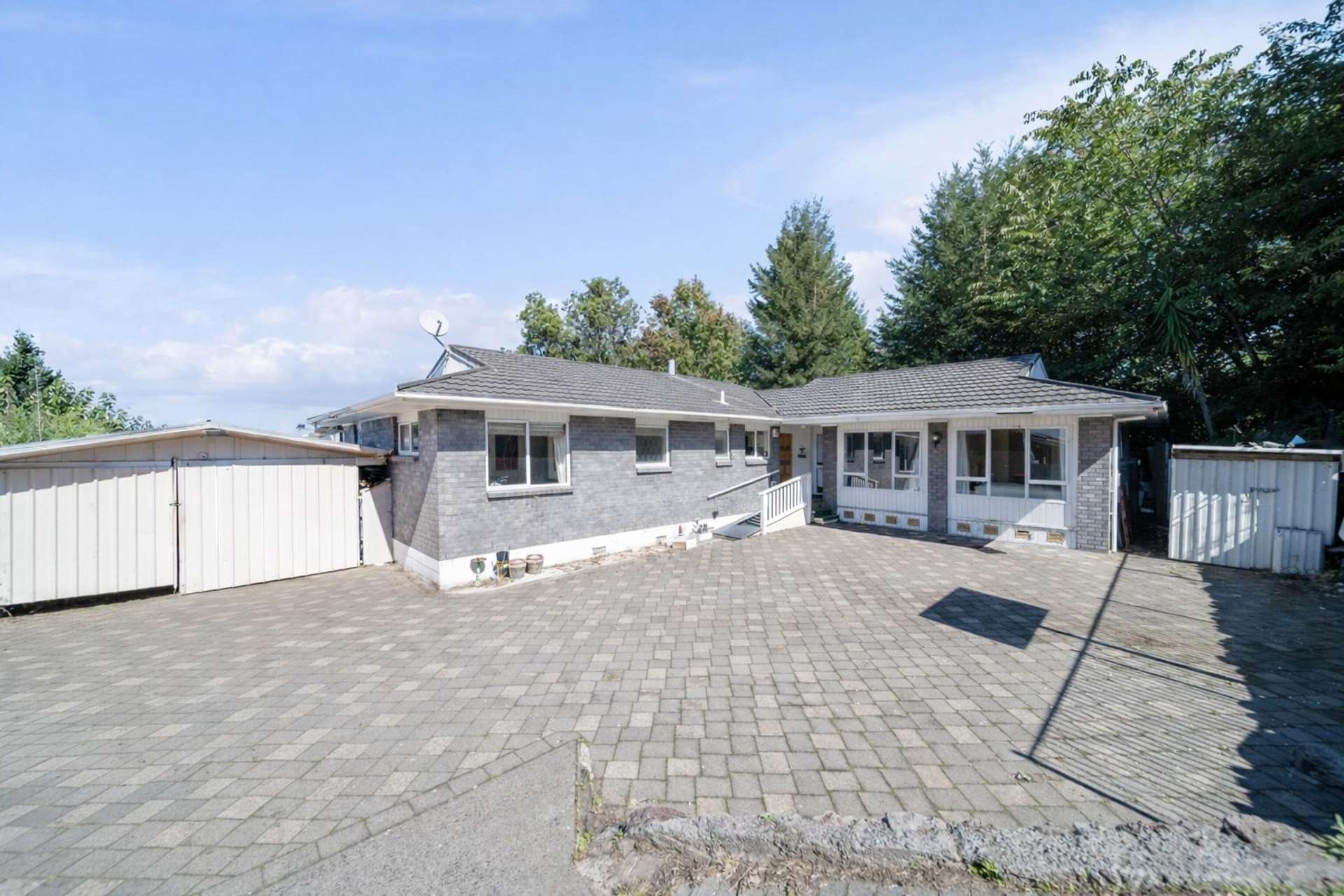 19A Russell Crescent Western Heights_0