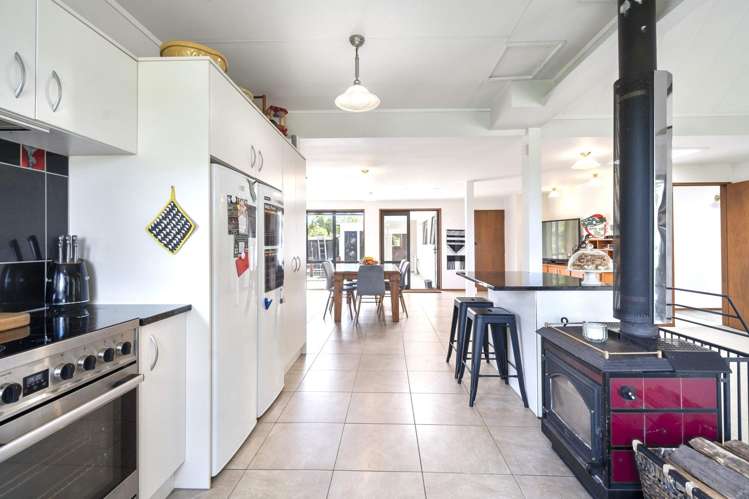 203 Fergusson Road Halcombe_9