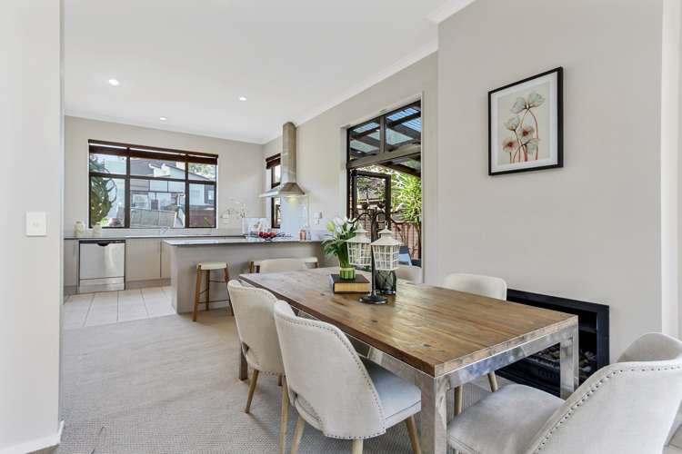 3 Baverton Drive Flat Bush_10