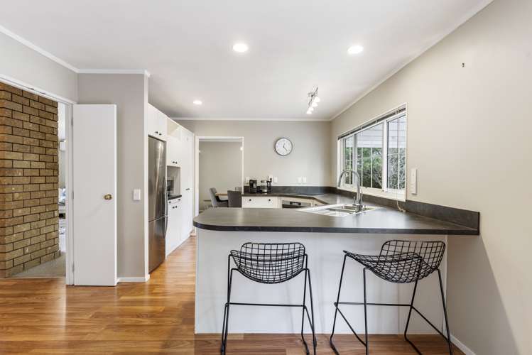 57 Gosford Drive Botany Downs_17