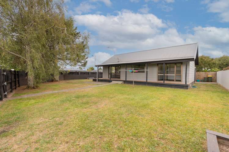 43 Karen Crescent Dinsdale_13