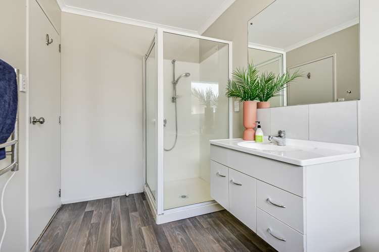 12 Edward Street Grandview Heights_16