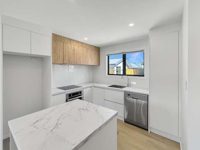 422A Tremaine Avenue 10930_1