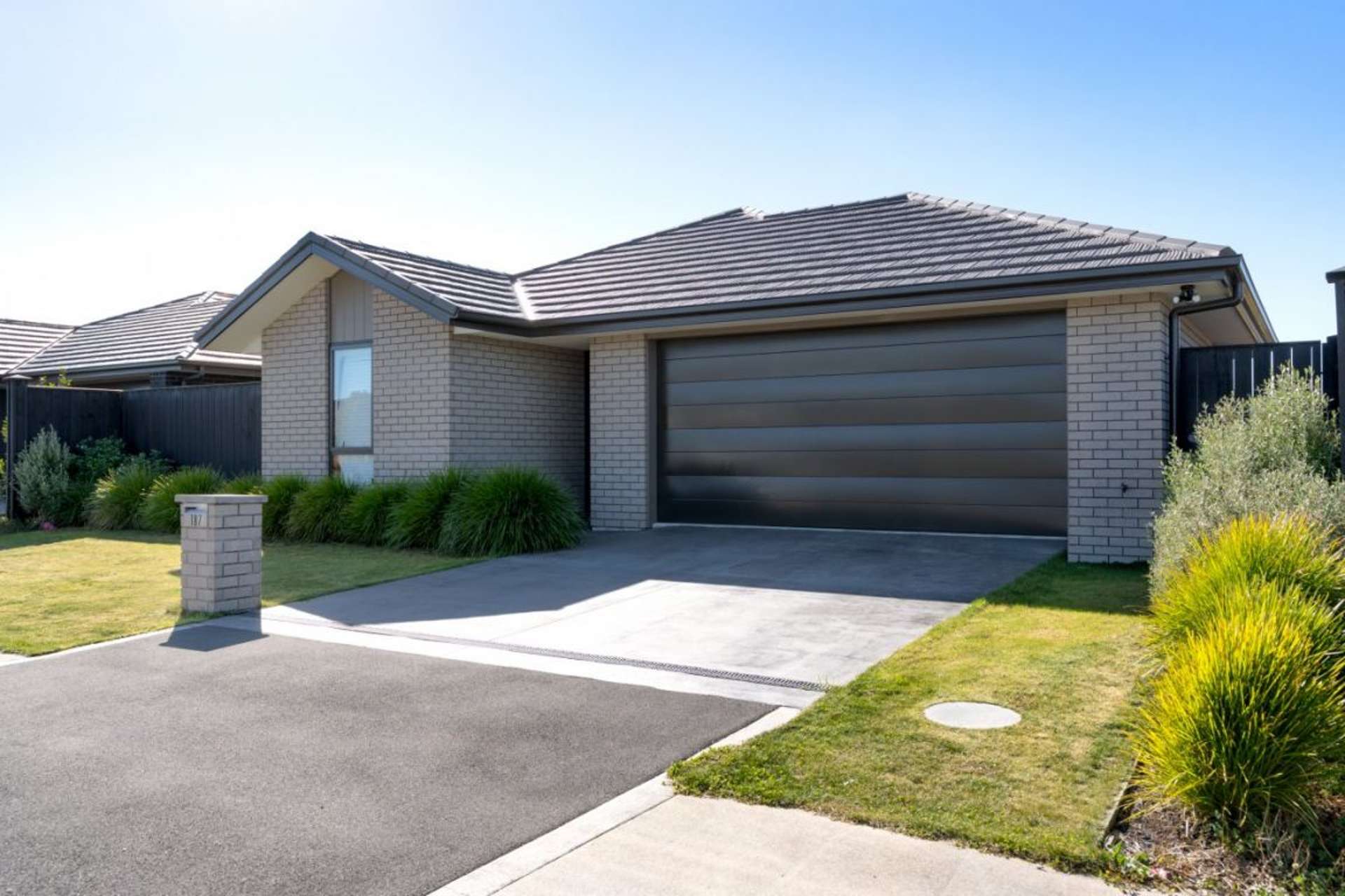187 Faringdon Boulevard Rolleston_0
